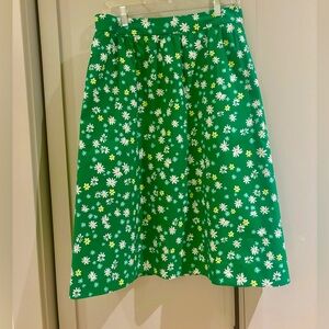 1901 Green Jolly Daisy A Line Pocket Skirt. Size M. Like new! Never worn!